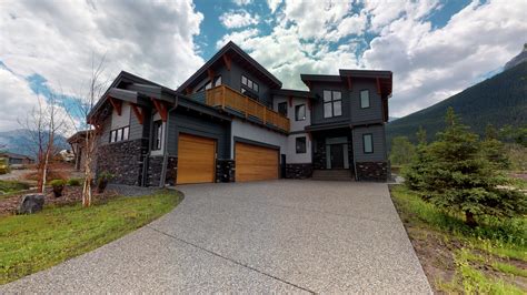 Canmore Home