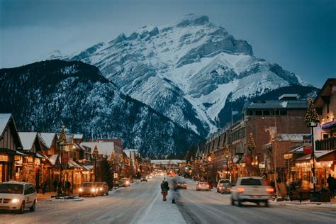 Canmore to banff. Banff to Canmore: 20 minutes drive – 25km via Trans-Canada Hwy/AB-1 E. Vancouver to Canmore: 9.5 hour drive – 869 km via Trans-Canada Hwy/BC-1 E. … 