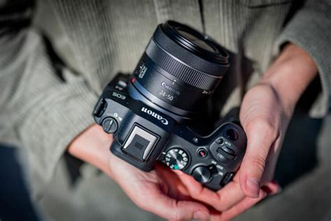 Canon r7 vs r8. Canon EOS R8: release date and price. The Canon EOS R8 was announced on February 8 2023, and is set to hit the shelves in March, priced at £1,699.99 / $1,499 / AU$3,000 (approx) body-only ... 
