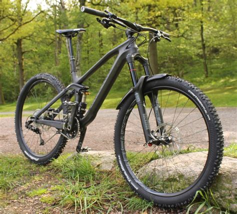 Canyon usa bicycles. Buy an aluminum bike online. Buying a bike online from Canyon has many advantages. Your bike comes directly from us to you – there is no middleman, meaning better value. We also guarantee fast and competent support from our customer service department. Our bikes arrive at your home, almost ready to … 