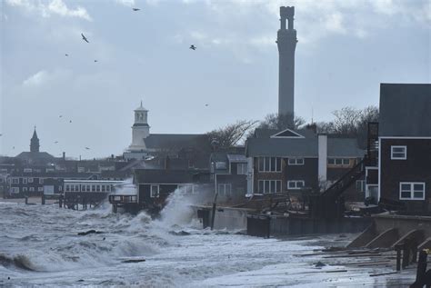 Cape Cod weather today: wind, rain, power outages expected