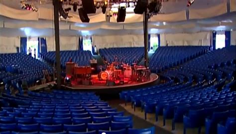 Cape cod meldoy tent. HYANNIS, MA — Cape Cod's Melody Tent has added additional shows to their lineup of 2023 performances, highlighted by some big names. The legendary venue had already announced summer shows from ... 