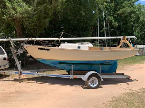 Apr 17, 2024 · Cape Dory 22. -. $6,000. (Georgetown) Cape Dory 22 "Cats Paw" for sale with extendable Triad trailer. Main (2019) in good condition, roller reefing genoa in fair condition, spinnaker in excellent condition. 8 hip Johnson outboard with throttle and gearshift in cockpit. Seaworthy pocket cruiser. . 