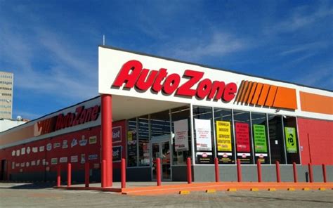  AutoZone is conveniently located in River West Plaza at 208 East Capitol Drive, in the north region of Milwaukee (by Clark Gas Station). The store is a significant addition to the locales of Elm Grove, Saint Francis, Butler, Mequon, Brookfield, Greendale and Cudahy. Today (Thursday), you can swing by from 7:30 am - 9:00 pm. . 