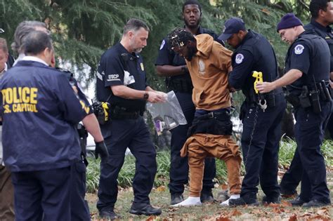Capitol police arrest armed man near U.S. Capitol