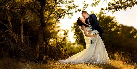 Capture the moment a bridesand photographersguide to contemporary weddings general. - Manual de ps2 slim en espanol.