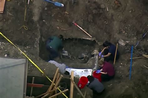 Car Found Buried in Yard of $15 Million Calif. Home Is a Mercedes …