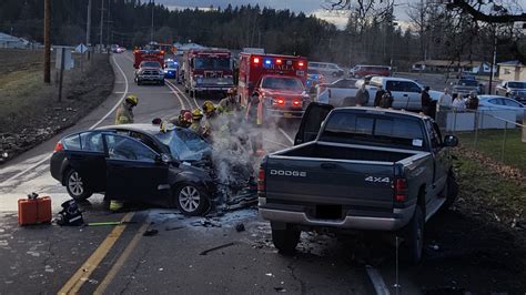 While southbound traffic briefly began to snake past the crash site by 4:30 p.m. as wreckage was cleared and a single lane reopened, it was stopped again around 5 p.m., according to traffic camera ...