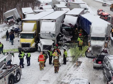 Feb 12, 2023 · By Jeramie Bizzle. February 12, 2023 / 9:47 AM / CBS Chicago. CHICAGO (CBS) – Five people are injured following a multi-car crash involving a DUI driver on I-94 Sunday morning. The crash ... . 