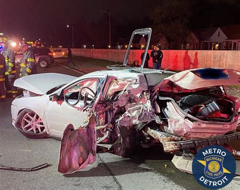Car accident on southfield freeway. Three people were hospitalized after a serious crash involving a tanker truck and car that happened shortly after 1 p.m. Tuesday in the area of 8 Mile Road and Woodward Avenue in Ferndale ... 