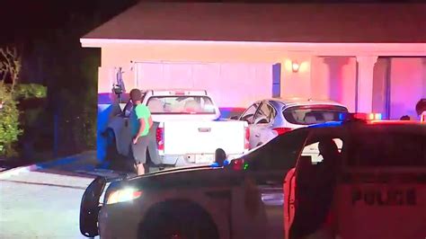 Car collides with home in NE Miami-Dade