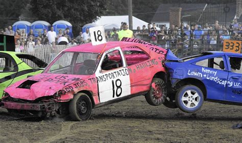 Car crash derby. Things To Know About Car crash derby. 