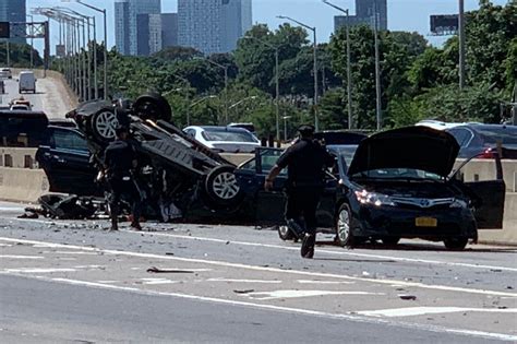 Car crash long island expressway. The Nassau County Police said that a flatbed tractor-trailer owned by Rickles Home Center of Paramus, N.J., struck Mr. Chapin's car at 55 miles an hour as the car shifted lanes with its emergency ... 