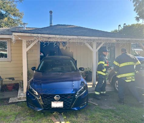 Car crashes into Santa Rosa home, nearly strikes family: officials