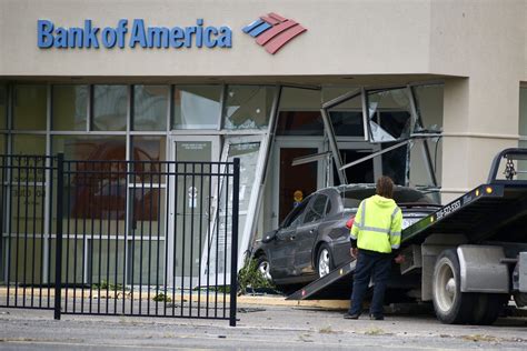 Car crashes into bank in Albany, crews respond