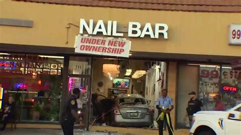 Car crashes into beauty salon in North Miami; 2 say they suffered minor injuries