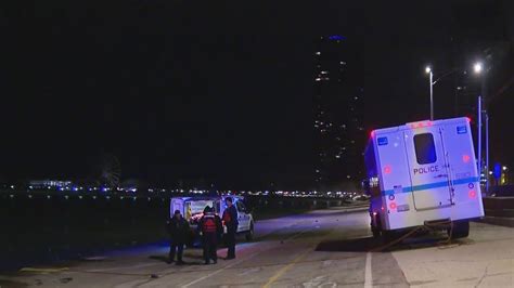 Car crashes into lake Michigan in Streeterville : CPD