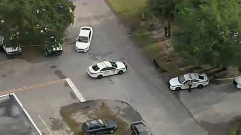 474px x 266px - Car owner fatally shoots burglar outside NW Miami-Dade home: Police