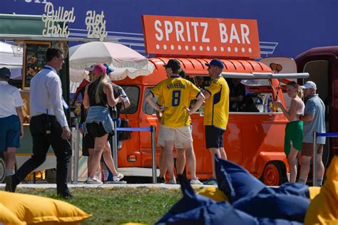Carbonara burgers and a ‘Spritz Bar’ truck highlight the Ryder Cup food court menu in Italy
