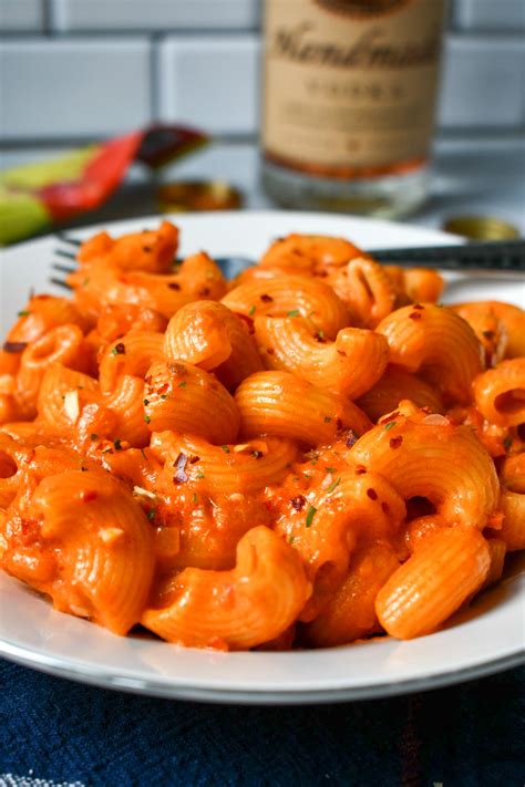 Carbone spicy rigatoni recipe. February 3, 2022. Share: Jump To Recipe. 30 Minutes. Bring the iconic flavors of Carbone’s Spicy Rigatoni Vodka into your own kitchen with this 30-minute homemade version. With a velvety rich vodka cream sauce … 