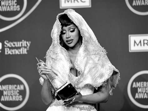 Cardi b tenafly. Nov 30, 2021, 5:34pmUpdated on Nov 30, 2021. By: News 12 Staff. / Rapper Cardi B, the queen of hip-hop, announced to her 116 million Instagram followers that she bought her dream home in her home city of New York. There is one small problem with that – the home is actually located in Tenafly, New Jersey. 
