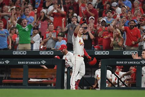 Cardinals Spanish-language commentary now available for TV viewers