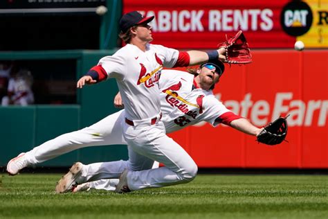 Cardinals carry versatility on Opening Day roster