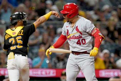 Cardinals drop season series with Pirates, close year with daunting schedule
