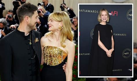 Carey Mulligan debuts baby bump at AFI Awards as …