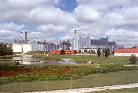 Cargill eddyville. It provides risk management and financial solutions for agricultural, food, financial and energy customers. The company also offers supply chain managements and research and development services. Operational in more than 65 countries, Cargill features products under the Diamond Crystal, Honeysuckle White, Sterling Silver, Liza and Truvia brands. 