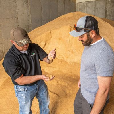 Diversify your grain marketing plan. Building a grain marketing plan is a lot like building an investment portfolio — diversification is an important strategy for managing risk and getting better returns. We’ve seen time and again that farmers who use a combination of contracts in their grain marketing plan typically sell for higher prices ... 