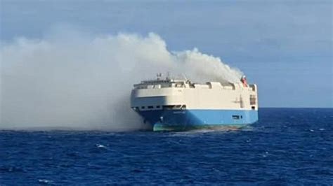 Cargo Ship on Fire in the Atlantic Has 189 Bentleys, 1,100 Porsches ...