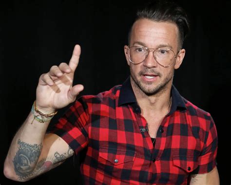 Carl lentz height. He is of mixed race. READ ALSO: Alistair Begg. Carl Lentz Wife. Lentz is married to Laura Lentz. The couple married in 2003. They have three children: Ava Lentz, Charlie Lentz, and Roman Lentz. Carl Lentz Height. How old is Carl Lentz? Lentz stands at an average height of 5 feet 8.9 inches (1.75 m). Carl Lentz Net Worth. 