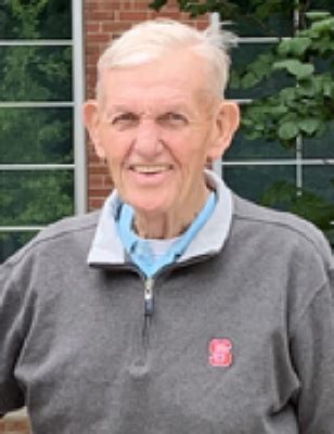 Obituary. Dennis Ray Carlisle, 69, passed away on Thursday, September 7, 2023. Funeral service will be at 2:00 PM on Monday, September 11, 2023, at Carlisle Funeral Home with Rev. Johnny Hendricks officiating the service. Burial will follow at Edgecombe Memorial Park.. 