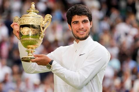 Carlos Alcaraz wins second set against Novak Djokovic in the Wimbledon final. Djokovic won the first