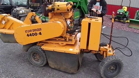 Carlton 4400 stump grinder specs. P.  Read this manual, the engine manual, ...
