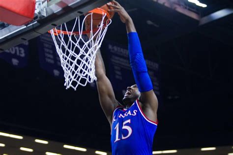 Kansas forward Carlton Bragg will transfer, the school announced via a statement on Thursday morning. He played 13.8 minutes per game. 