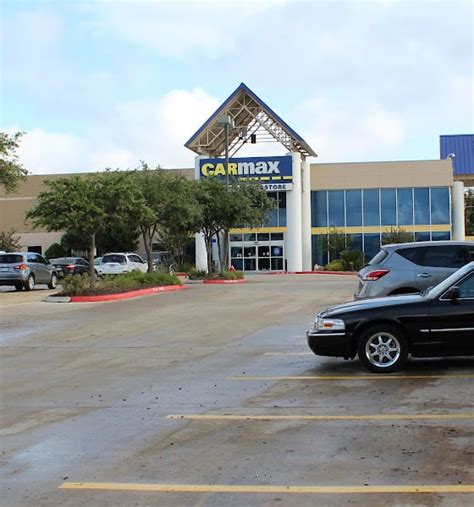 Learn all about Carmax San Antonio, car dealer in San Antonio, Texa