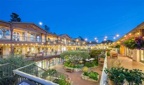 Carmel plaza. Go Shopping: Carmel Plaza and Fountain of Woof. If you need some retail therapy or just want to look around, Carmel Plaza is a dog-friendly shopping area where you can find more than 40 shops and eating establishments, many of … 