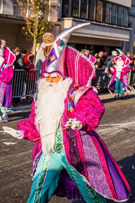 Carnaval - CARNAVAL.OILSJT.BE PRINSEN DOORHEEN DE …