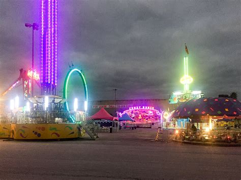 Carnival @ Greenspoint. Amusement Park. 6.8; Phob