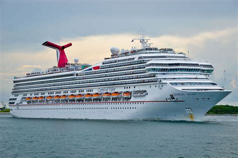 Carnival valor cruise ship. Aug 19, 2023 · Carnival Valor was built in the early 2000s by Fincantieri Cantieri Navali Italiani shipyard in Italy. The ship’s inaugural cruise took place in late 2004, following a Dec. 17 christening by ... 