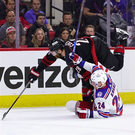 Carolina Hurricanes-New York Rangers Game 1 live updates