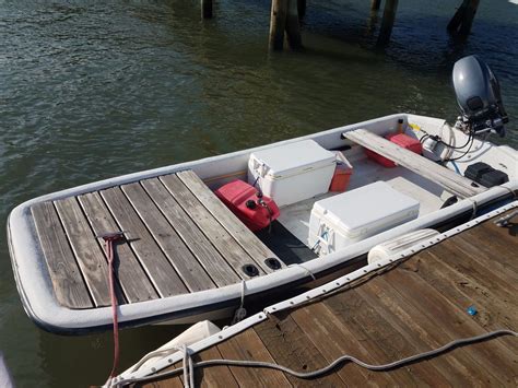 Most trolling motors are either 12V, 24V, or 36V. The greater the voltage, the greater the thrusts. As a general guide to the amount of thrust required: Boats requiring up to 55lbs = 12V motors. Boats requiring between 55 lbs. and 80 lbs = 24V motors. Boats requiring between 80 lbs. and 115 lbs = 36V motors..