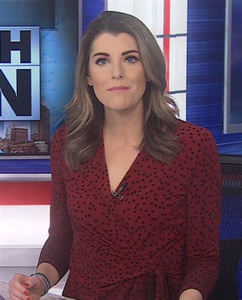Caroline Goggin is a famous American journalist working as a news reporter at 7 News WHDH TV in Boston, Massachusetts. She covers vast news including breaking new, news making headlines besides anchoring news since 2020. Caroline worked at WPRI Media in Rhode Island as a general assignment reporter.