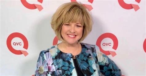 Carolyn gracie facebook qvc. Carolyn Gracie's home must be extremely big because everything she promotes she claims to own or her mother and whoever else she knows owns! As a good customer of QVC, I am sick and tired of her... 