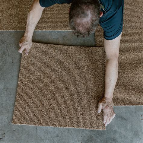 Carpet Tiles Installation Methods and Process