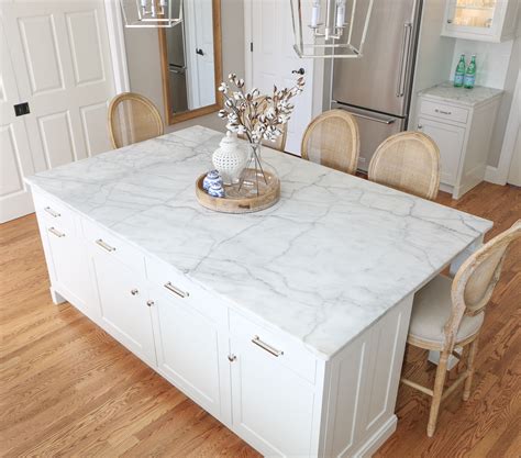 Marble countertops generally come in white, gray, cream, and beige tones. White Carrara Marble and Calacatta Gold marble (both from Italy) and are some of the most popular white and gray marble options. Thassos white marble (from Greece) is a pure white marble option. Opal white marble is also a pure white marble with crystals in it.. 