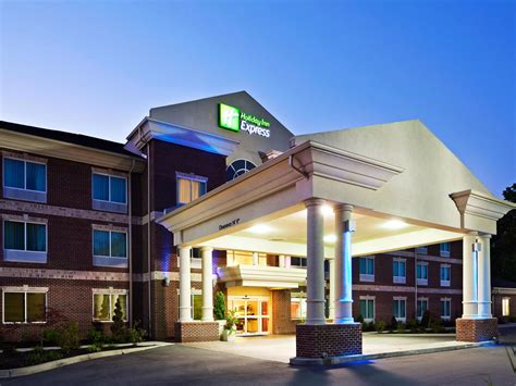Carrollton inn. For your stay. Check-in 3 pm → Check-out 12 pm. Directions Opens new tab +1 770-838-7722. Find a Room. 