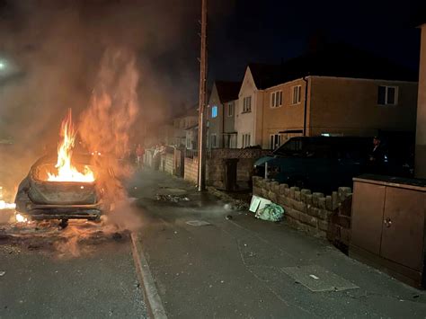 Cars set on fire in Cardiff as UK police face ‘large scale disorder’ after road crash
